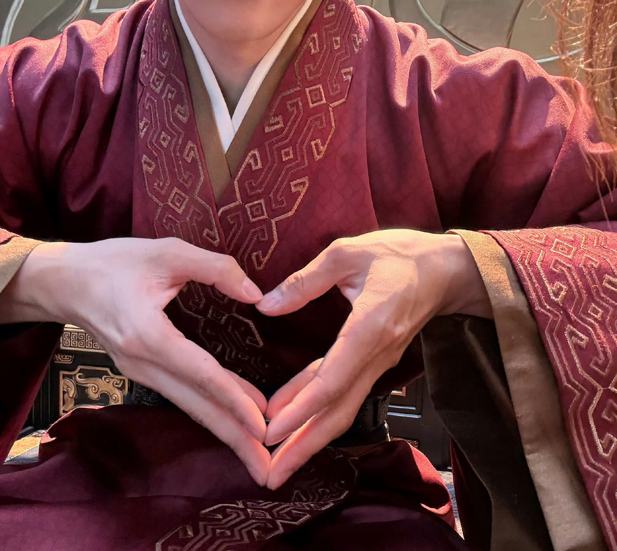 橘子福利社 🍊的新年n连抽奖福利来了！第八弹：闫桉签名橘子玩偶（假装有图版）参