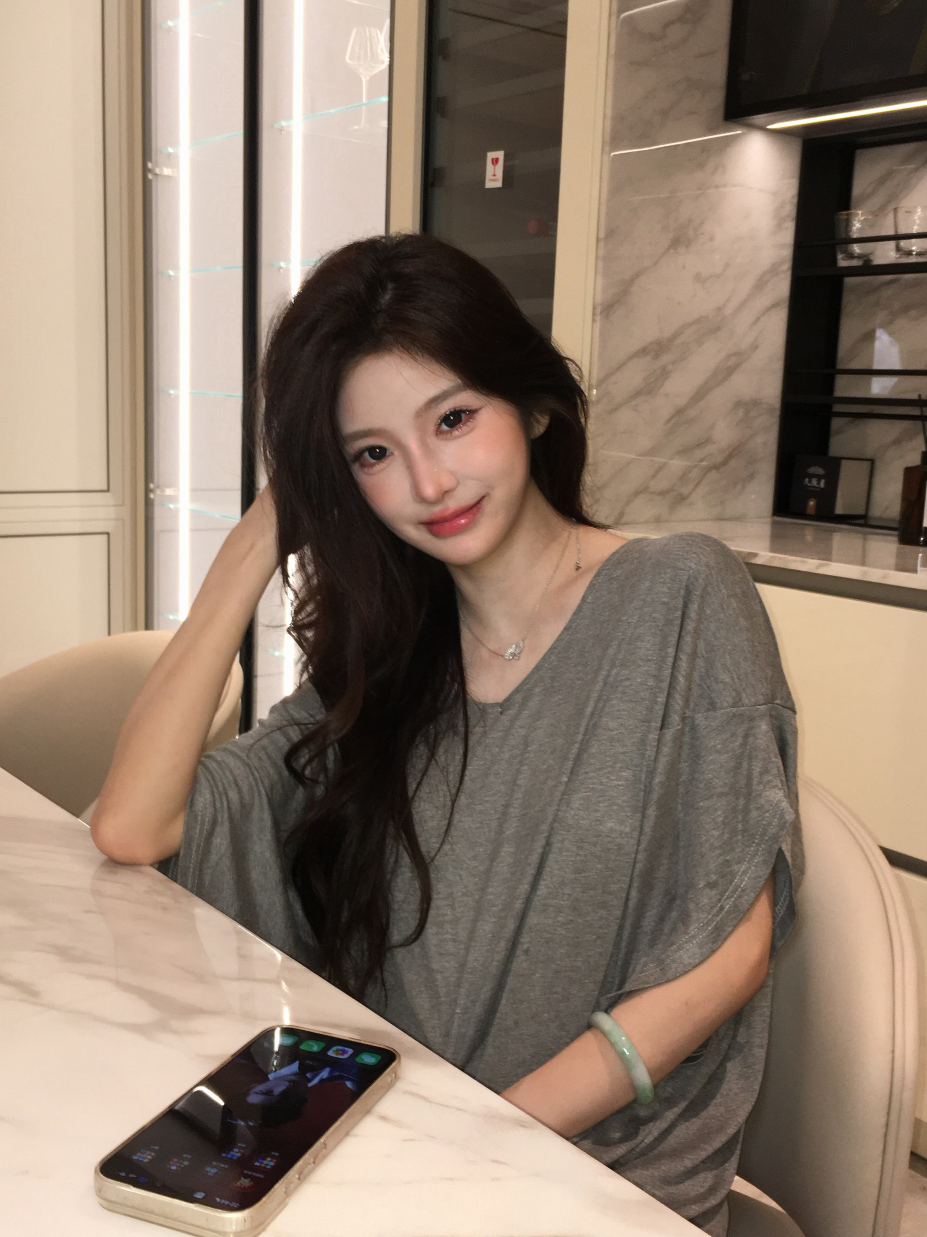 巴旦木公主晒结婚证谁能想到！舞蹈网红巴旦木公主晒红本本官宣，和卢本伟早已悄悄领证