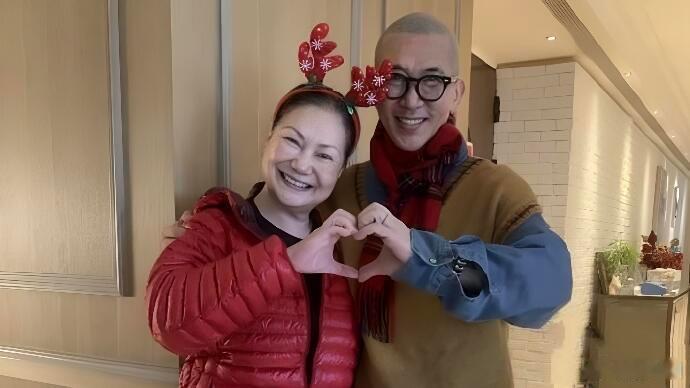 小S否认S妈具俊晔感情不和 小S否认S妈具俊晔感情不和，之前不是澄清过了！小S回