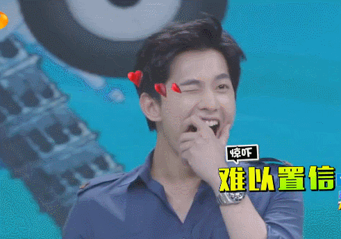 救命……杨洋真的好爱放电，不过也是好看的[偷笑]