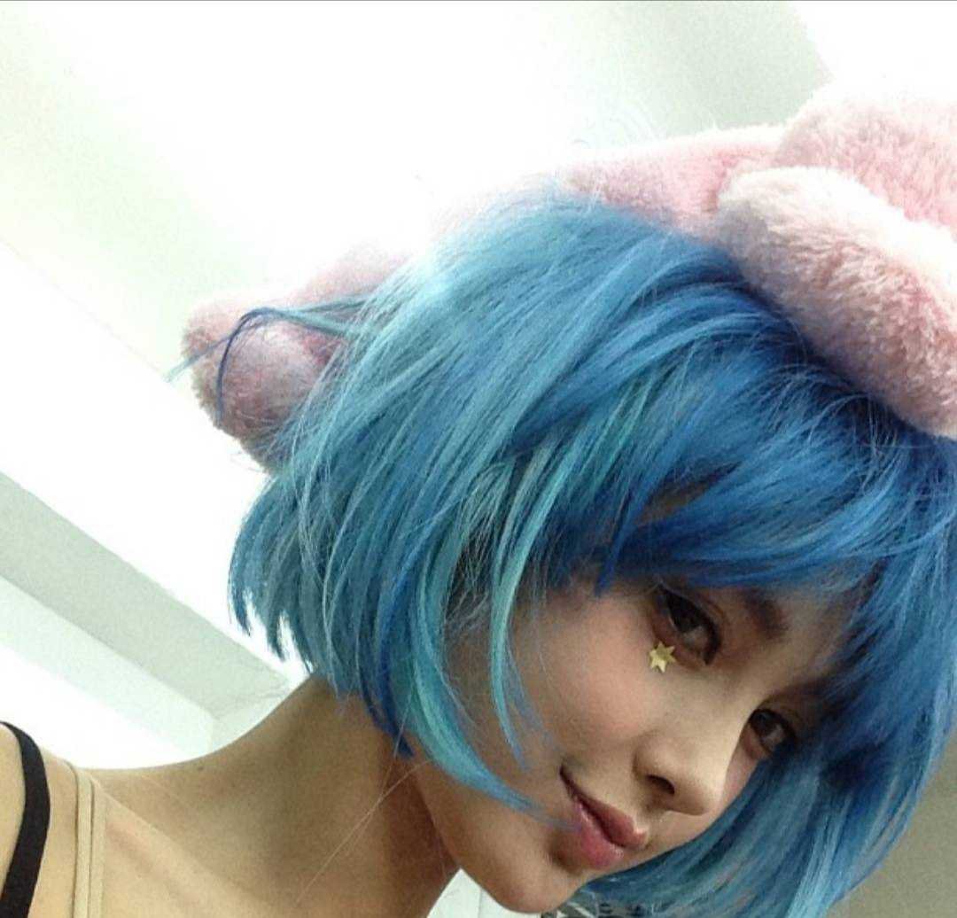 angelababy angelababy “我沿着星河捡着你遗落在月亮旁的浪漫