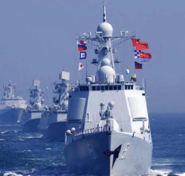 解放军南部战区今日发布通报
6月30日清晨，南部战区再度把目光投向南海。

9时