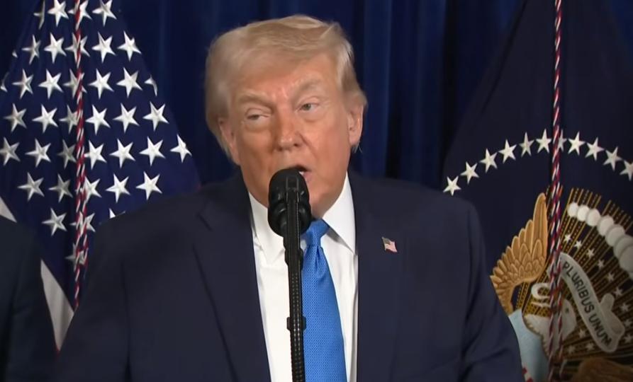 中东的紧张局势，最近突然出现了戏剧性转折。
 
一边是美国高调喊着 “马上达成协