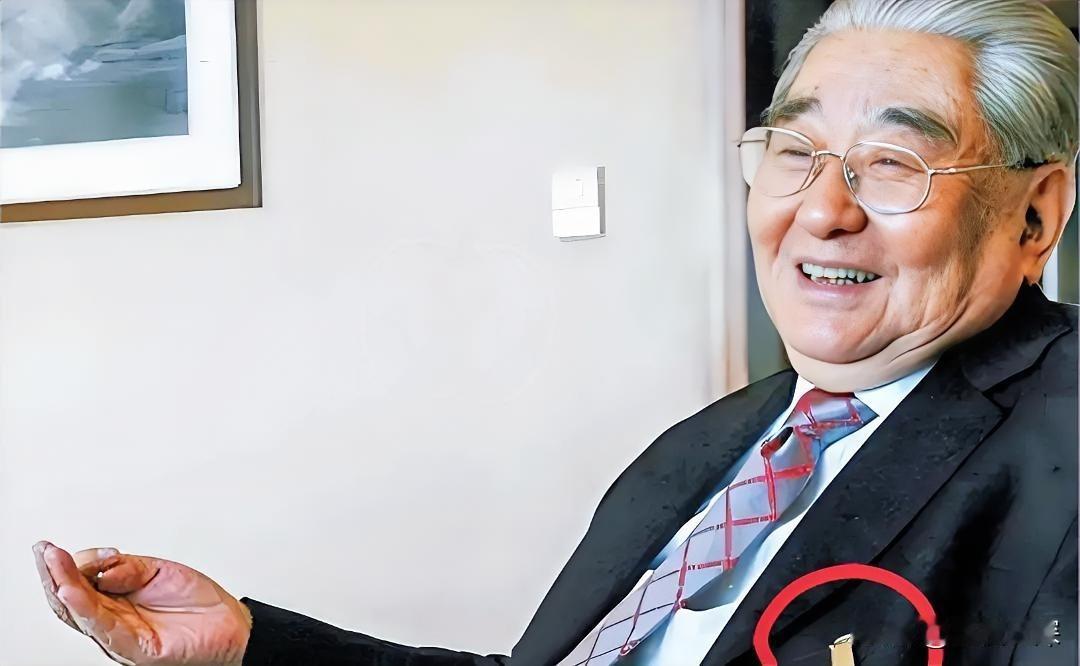 见过太多“人走茶凉”的凄凉，才懂韩培信这招“退而不休”有多狠。
 
江苏的老一辈