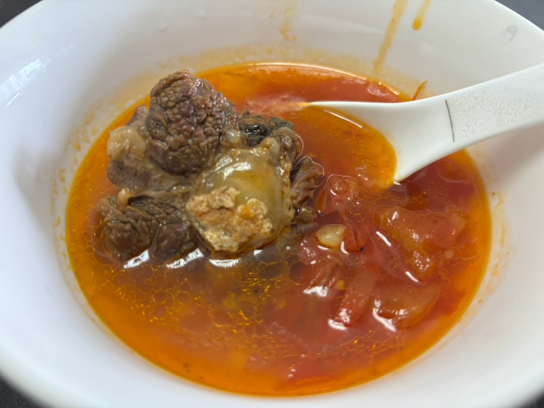 番茄🍅牛尾汤美味又营养。 ​​​
