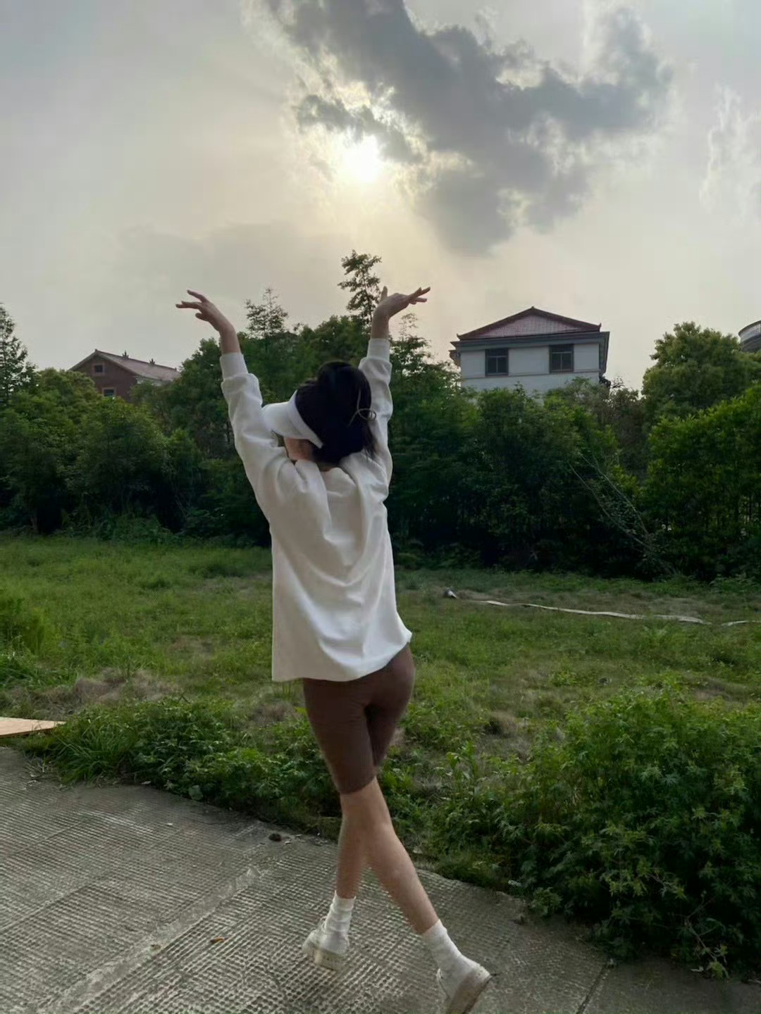 📸我看着你背影 想开口一期赵露思早期背影赵露思