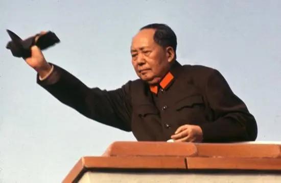 毛主席19岁第一次看到世界地图：世界那么大，还有那么多受苦的人要去解放！

19