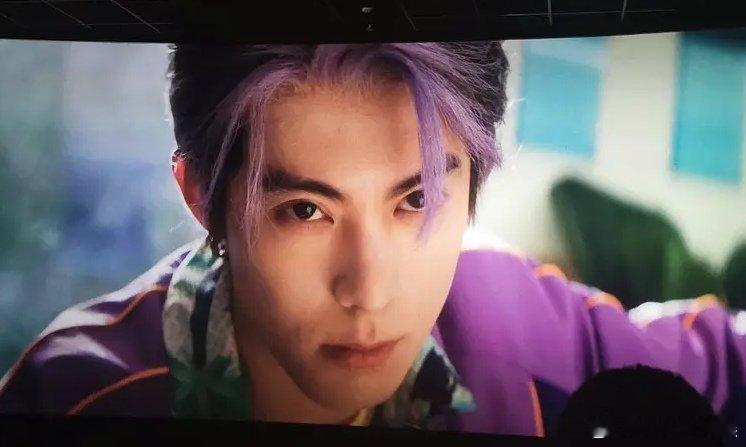 王鹤棣这怼脸镜头怎么补成这个样子 