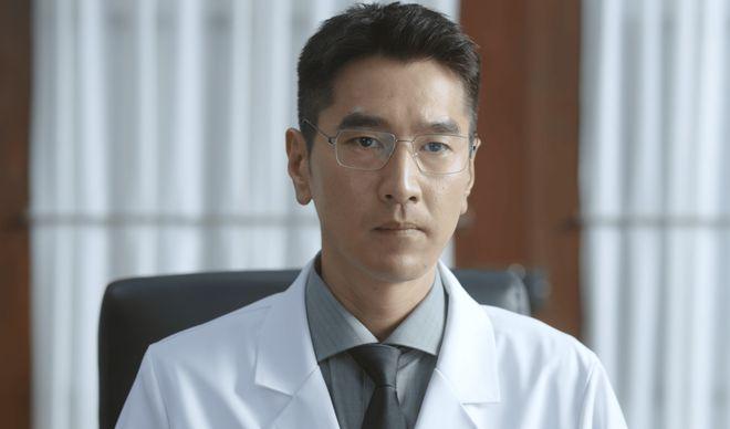 这算不算偏心啊？

《问心2》里，王院长找周筱风谈话，说是要在心脏中心选一个主任