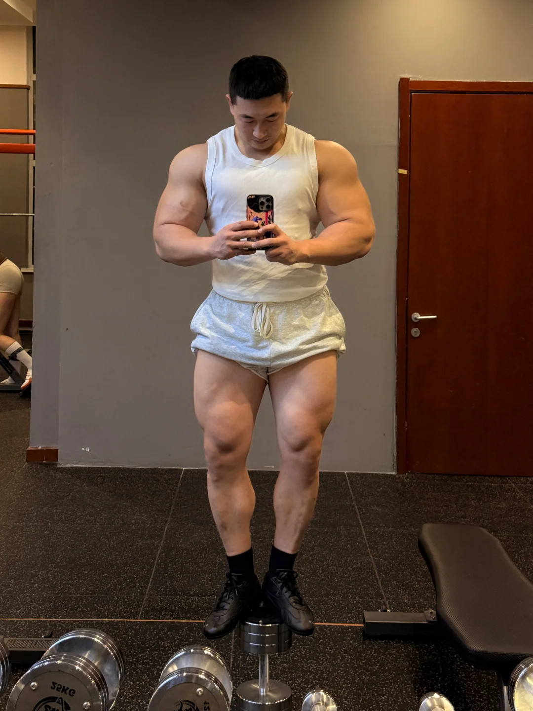 你们怎么知道我穿了新鞋？？？