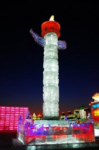 在这个寒冷的冬天里，哈尔滨再次成为全球瞩目的焦点。2026年，伴随着“冰链世界雪