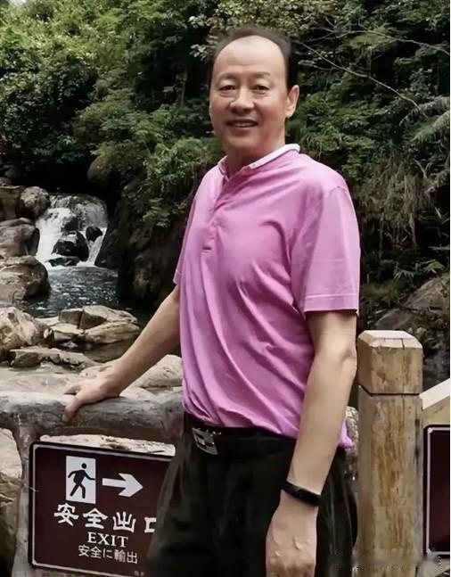 能认出这一位老戏骨的，说明你已经看过了很多的电视剧，手机没有白看，他饰演了很多角