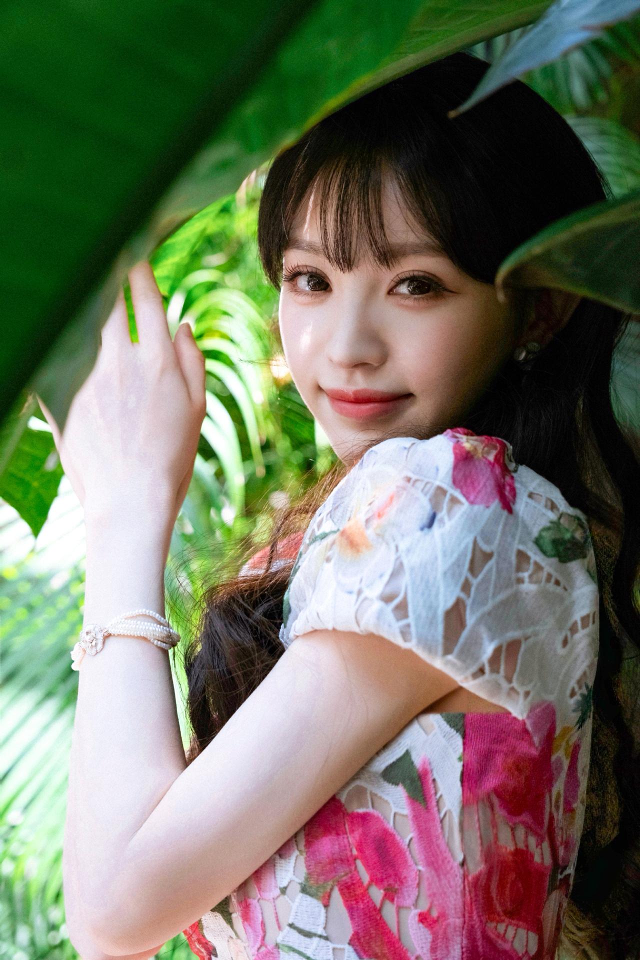 穿花裙子的——[送心]田曦薇[心]，美我一大跳[爱慕]