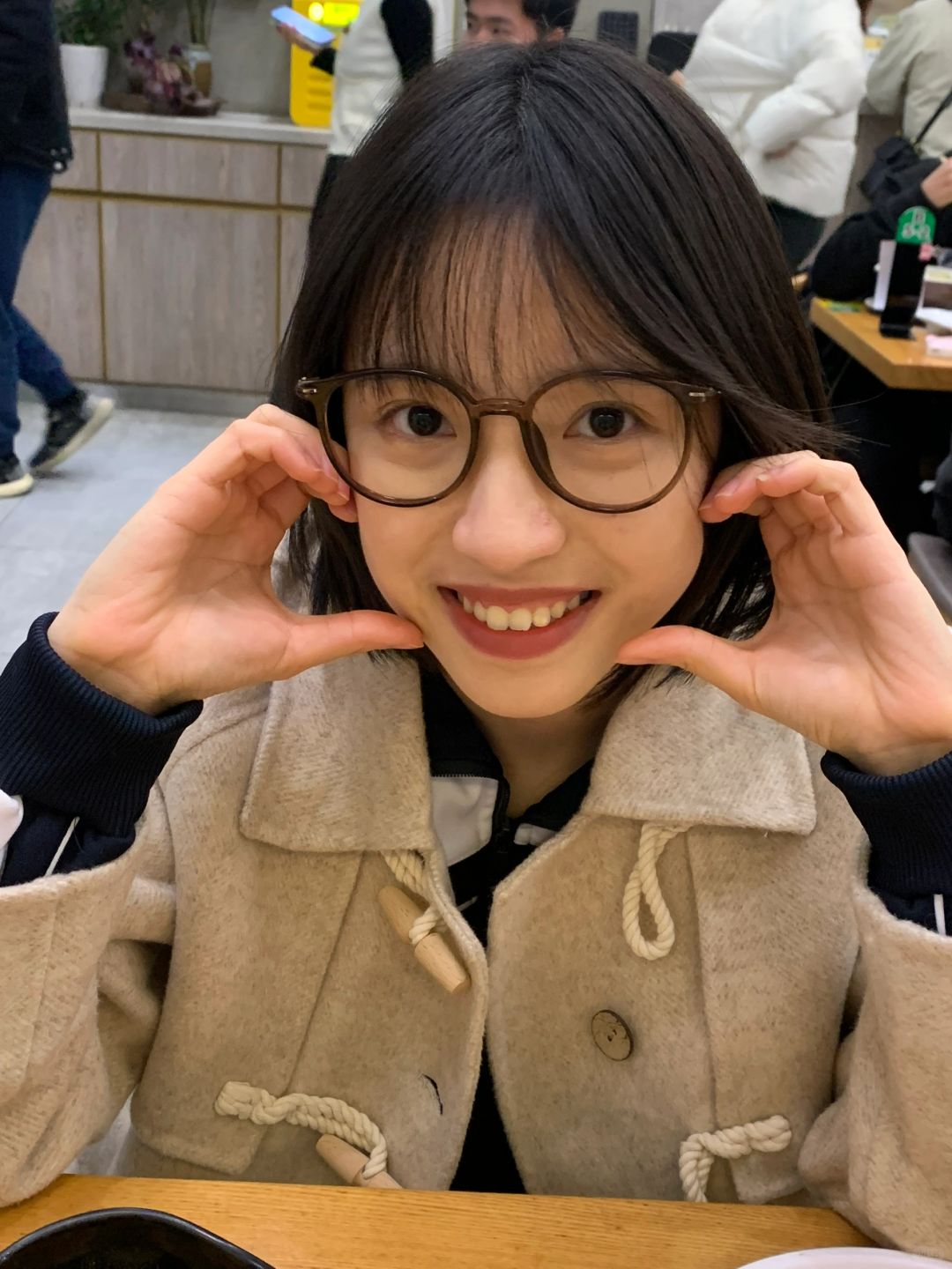 Live｜算幼态脸吗