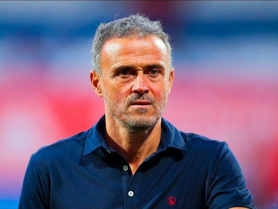 执教曼联？名记曝恩里克今夏离任巴黎 渴望登陆英超执教红魔西班牙六台记者弗朗索瓦·