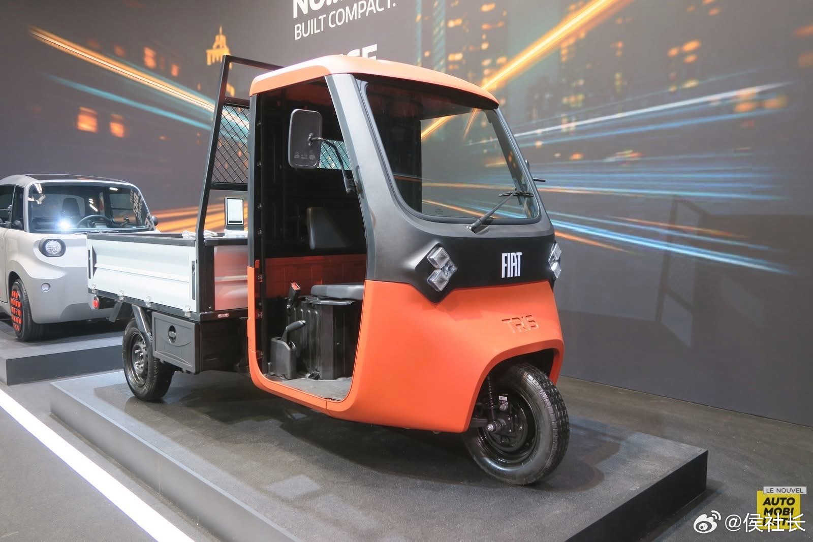 我一直反感行业里 “谁打败了谁” 这个说法。这行业本质上不存在谁打败谁，因为你不