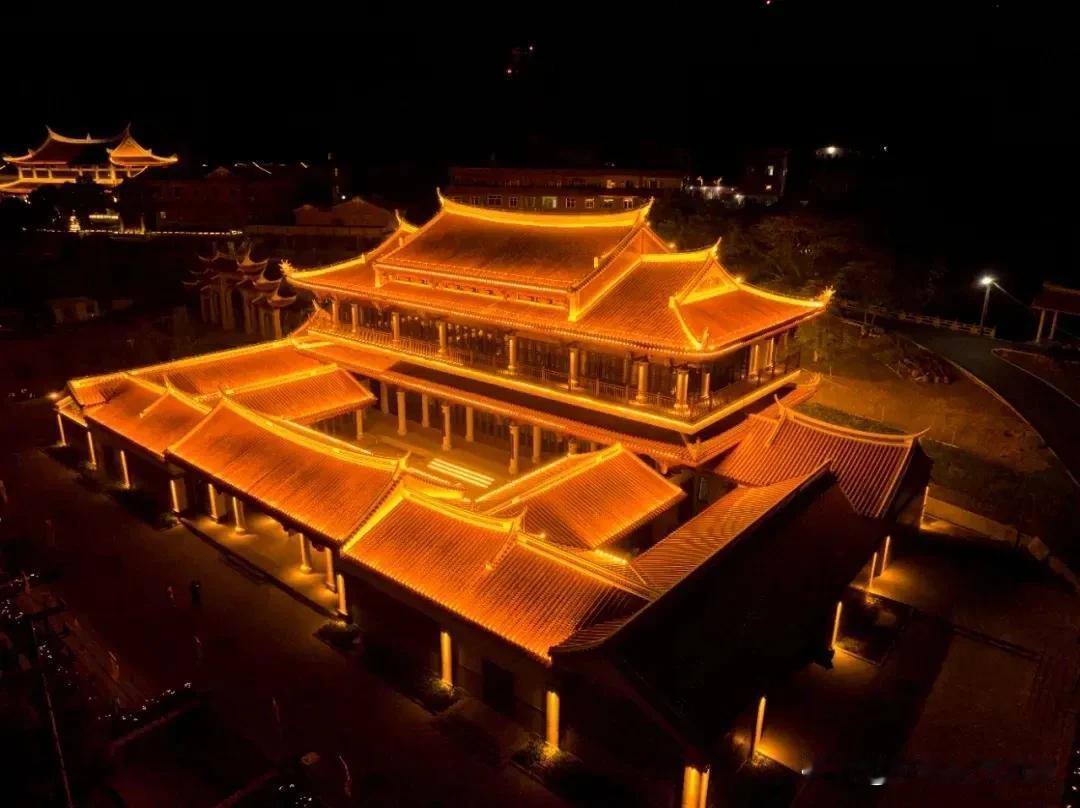 #秋日生活打卡季#
投入3个多亿，泉州兴建永春魁星岩旅游基础设施，魁星书院正式竣