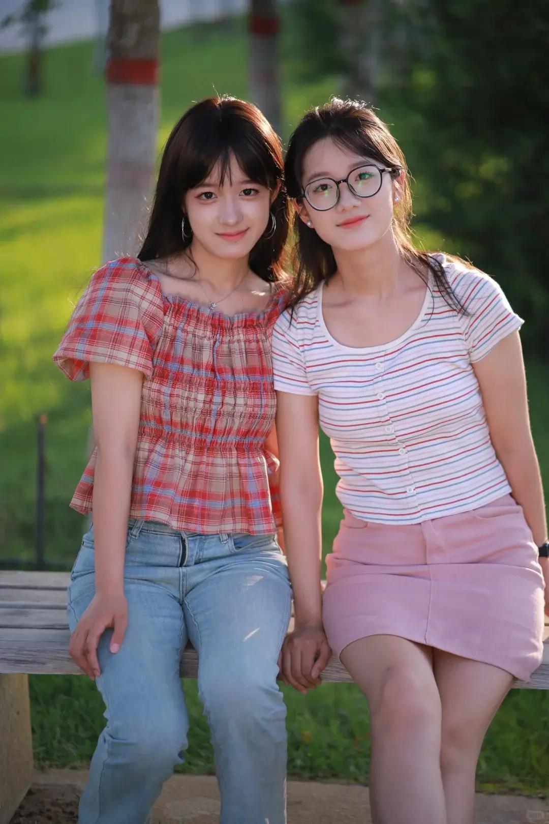 如果她们两同时追你，应该怎么办，选谁好