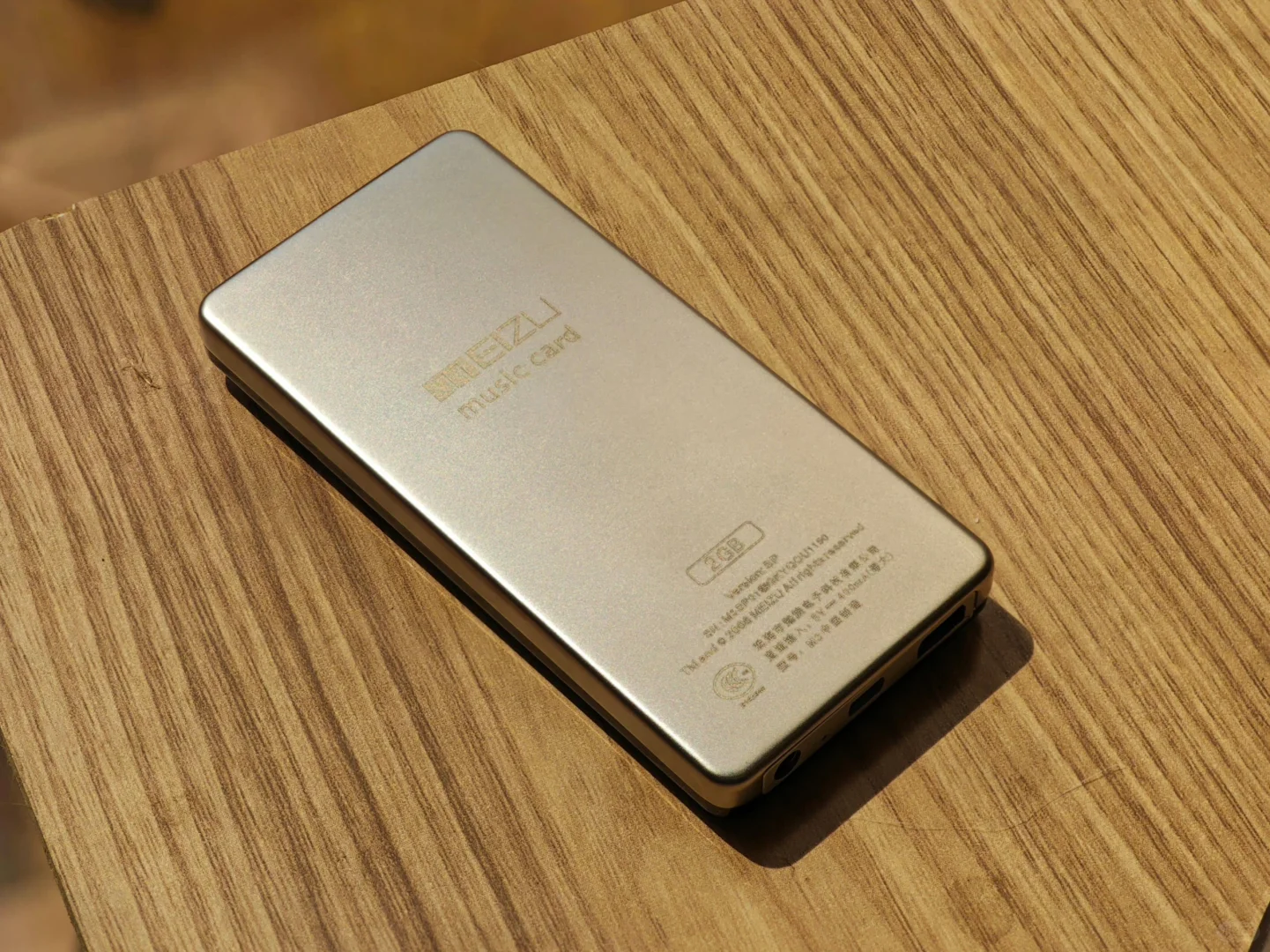 Music Card M3，魅族MP3时代的收官之作，有用过的嘛[斜眼R]
	
