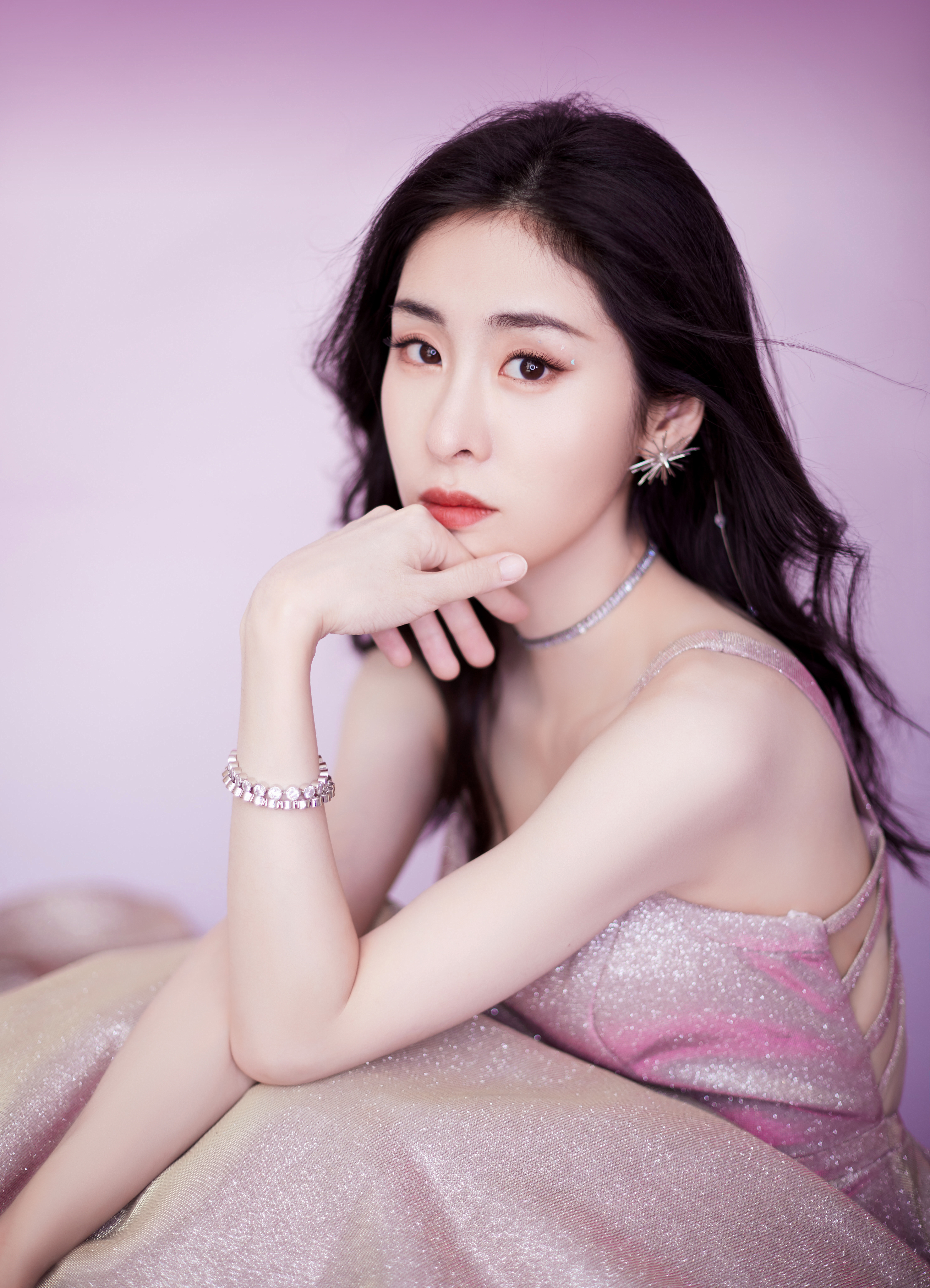 张碧晨  容颜娇俏[给你小心心]身姿曼妙[鼓掌]#张碧晨说自己的歌没人听# ​​