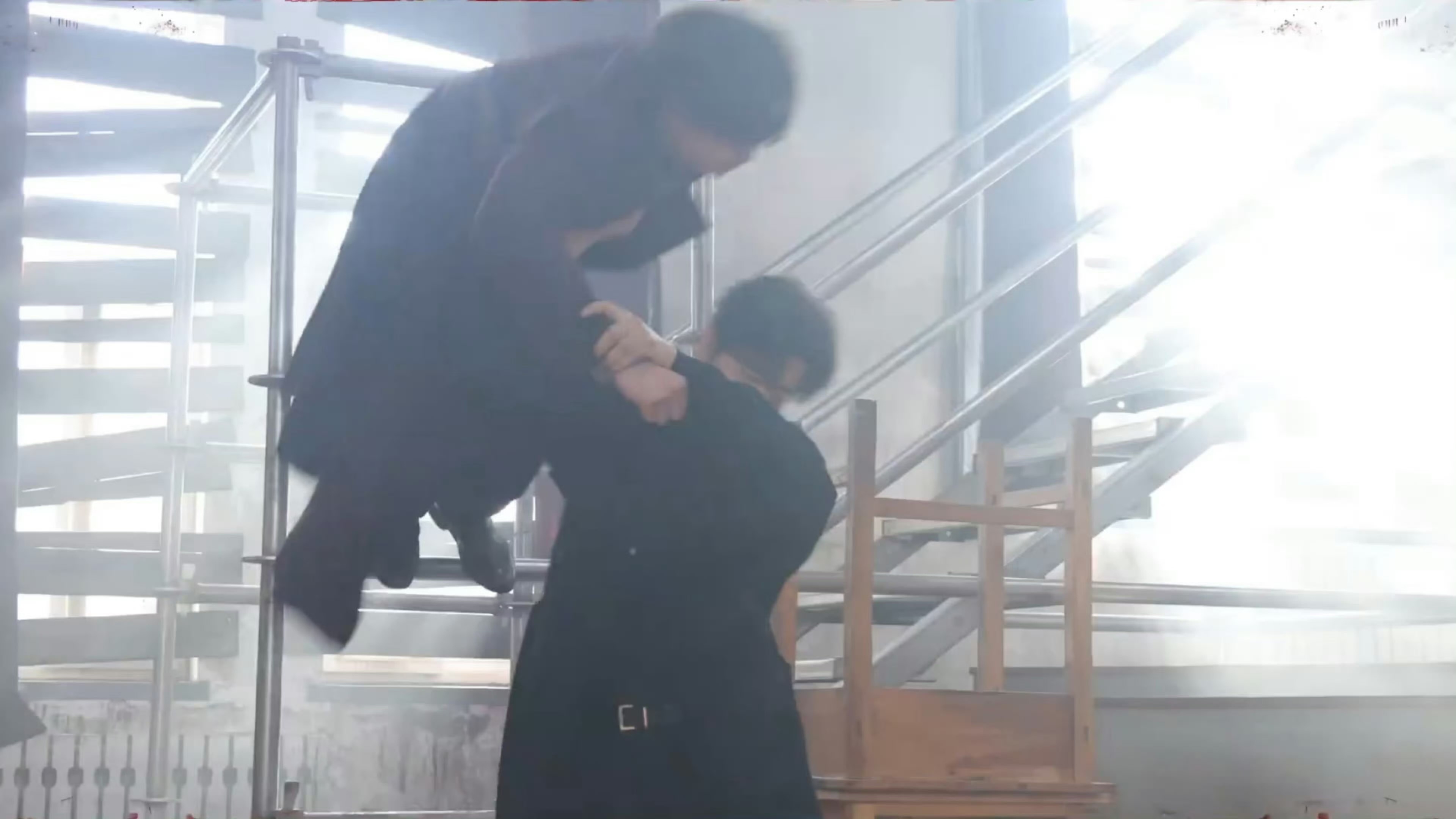 肖战十日终焉打戏好燃肖战 好燃好炸，代入感太强了，化身齐夏本人了！ 