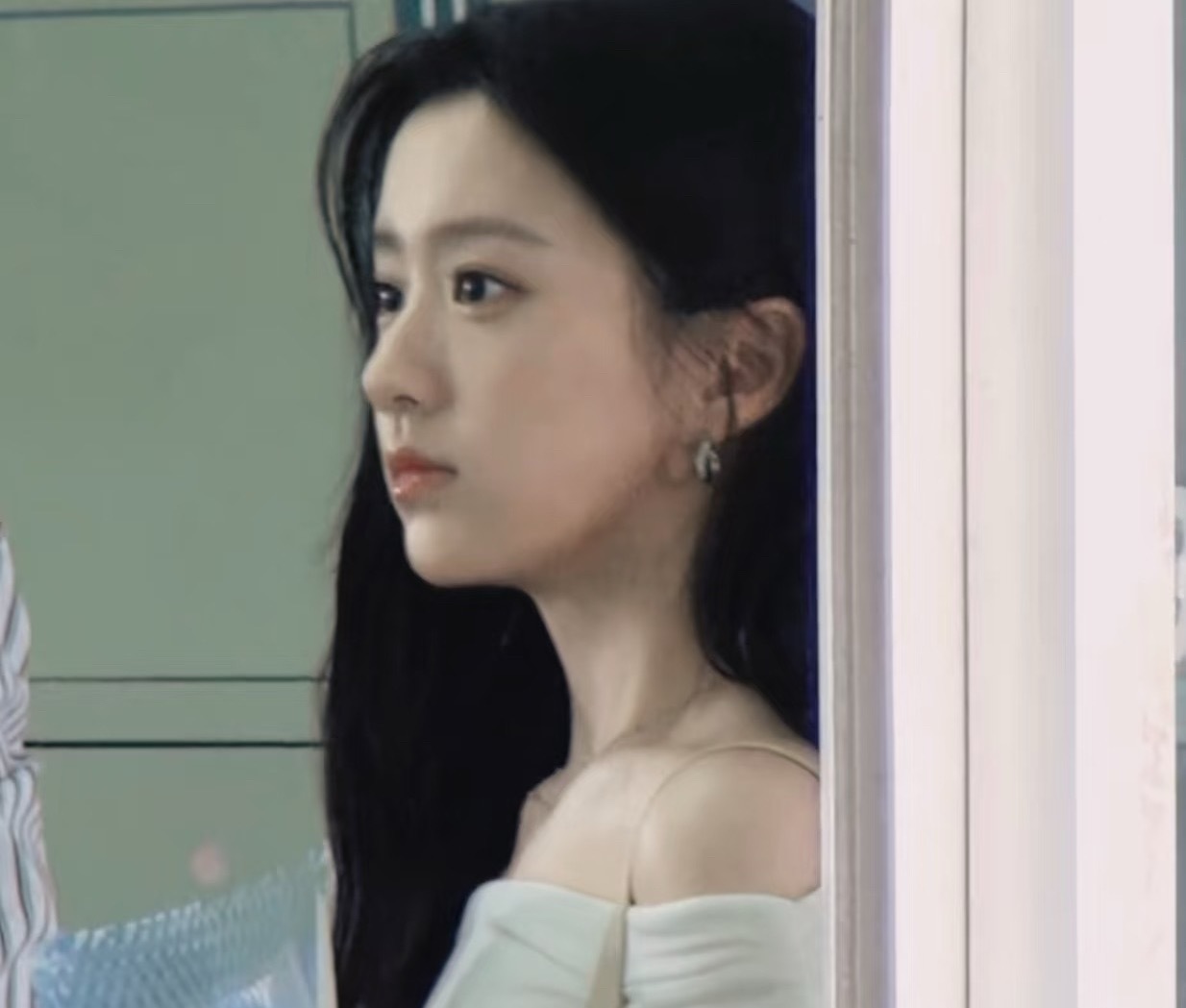 终于知道为什么那么多人都买股她了 ​​​