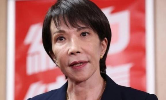 打美国输了要吃蘑菇弹；打俄罗斯输了要去西伯利亚挖土豆；打中国输了鞠个躬，道个歉，