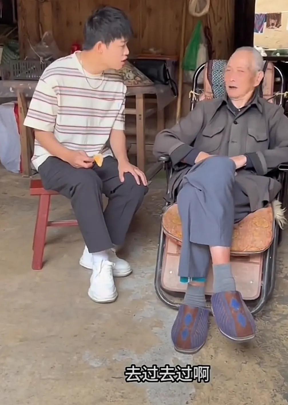 孟贺今日发文：跟时间比起来，所有的事情都显得没那么复杂了

有粉丝留言：可惜你不