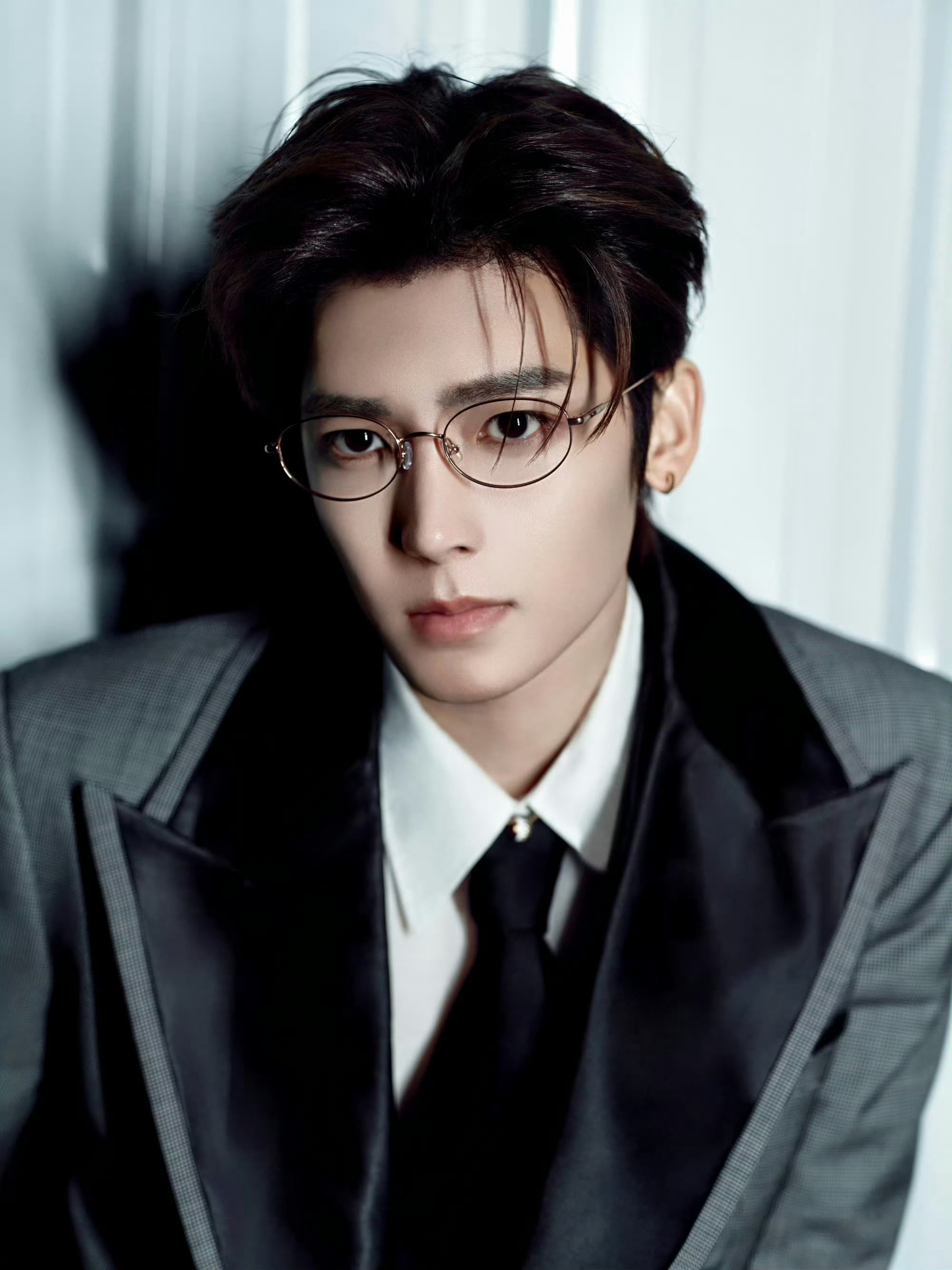 侯明昊 × 今日 爱奇艺世界大会 营业造型大片 