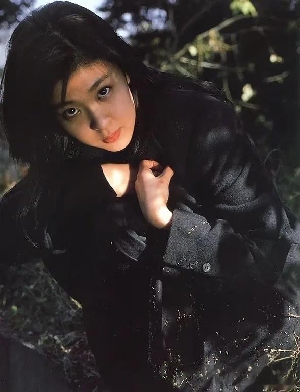 松隆子：人美歌甜，恰到好处的肉感！ 