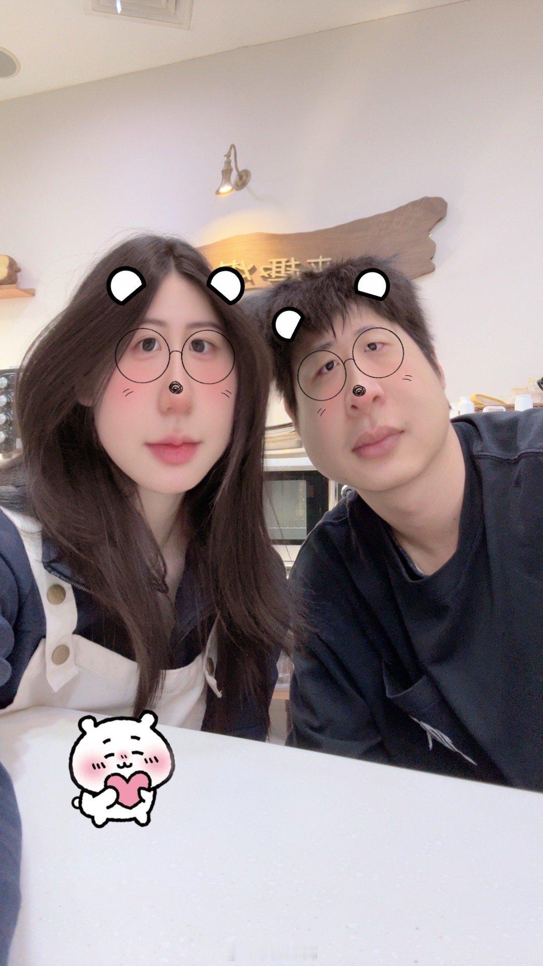 今天生日 老公给我做了个生日蛋糕 公公婆婆给我发了大红包开心开心 