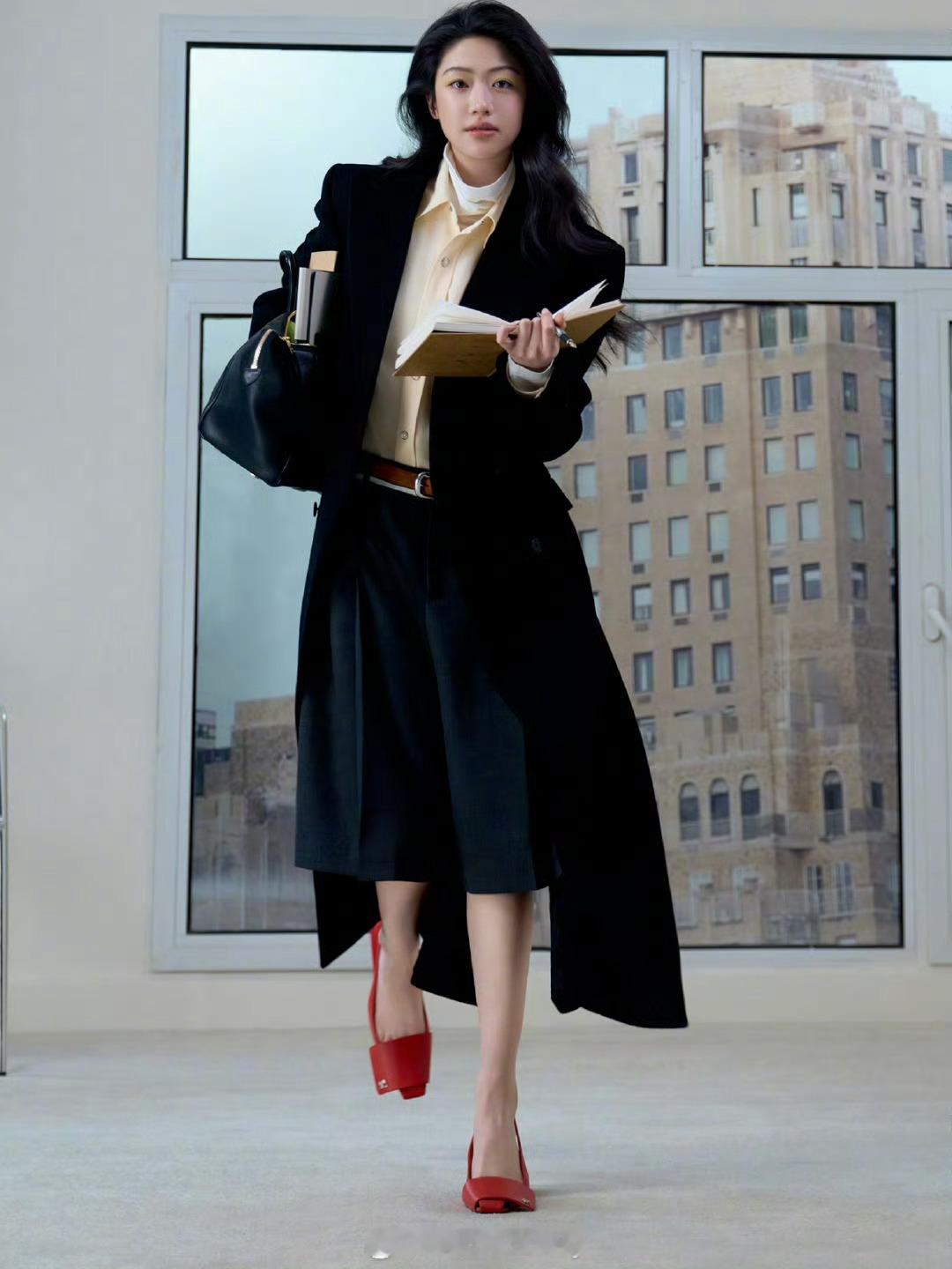 插播一个向涵之vogue新图周奇向涵之一起回家