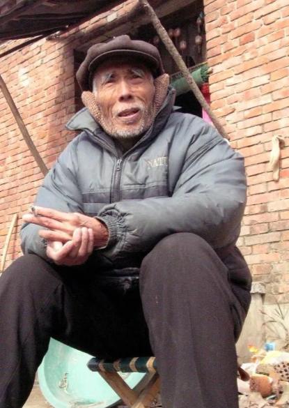 歌乐山那一夜，最吓人的不是枪声，是门后那19个人能不能活到天亮。白公馆外面已经乱