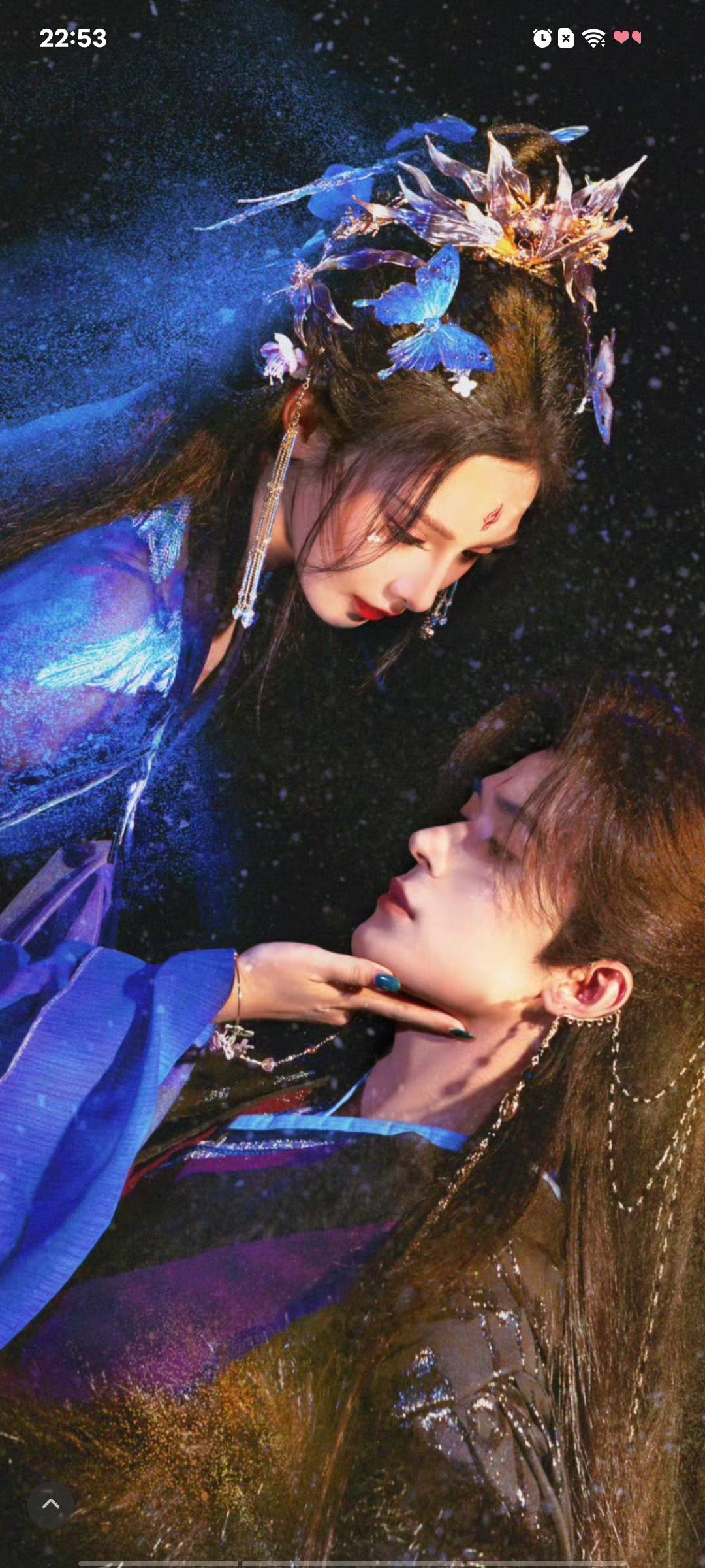 八年可以干很多事情也会发生很多事。 也许苏暮雨和苏昌河就一起把暗河带向...