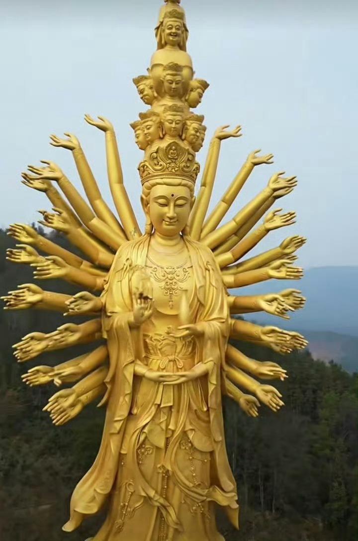 你一直惦记、盼望的那件事，正穿过人海与时光，带着好消息，一步一步向你走来。 ​​