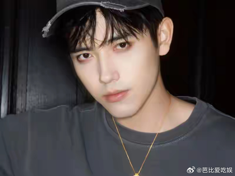 1.陈飞宇资源是真的好，下部剧搭档上了张子枫，他俩都是出了名的cp绝缘体质，不知