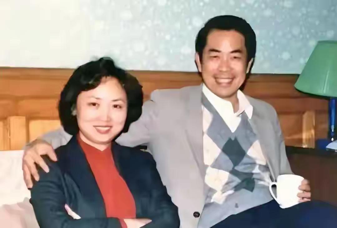 87岁的艺术界名人范曾，于2025年12月11日发布声明，称与第四任妻子徐萌喜得