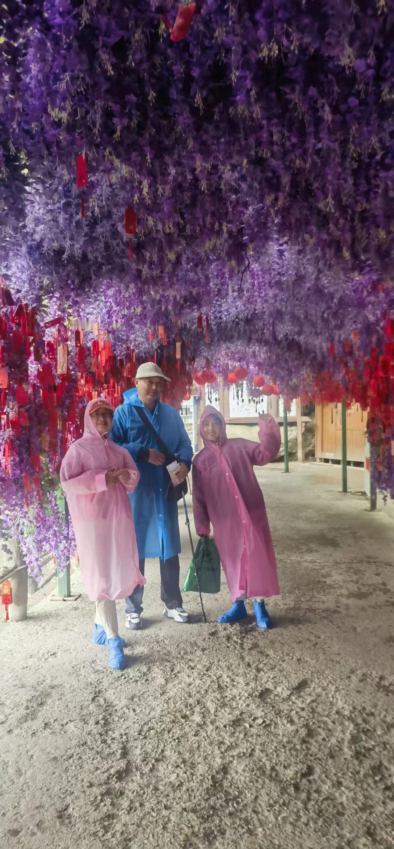 每个清晨，都是快乐的开始。愿三餐暖，四季安。