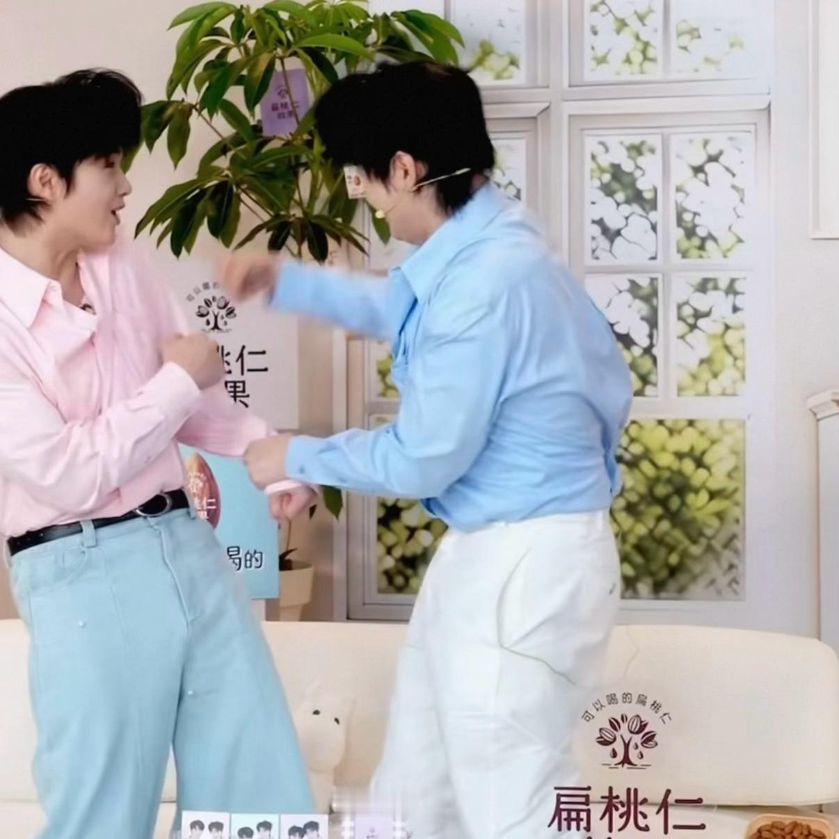 “诶！高超！上来就打啊～～” 