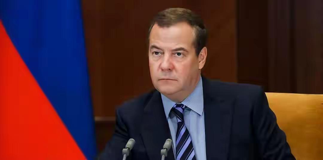 梅德韦杰夫承认“伊朗赢了”，他希望俄罗斯也能有这么一天

梅德韦杰夫直言伊朗打赢