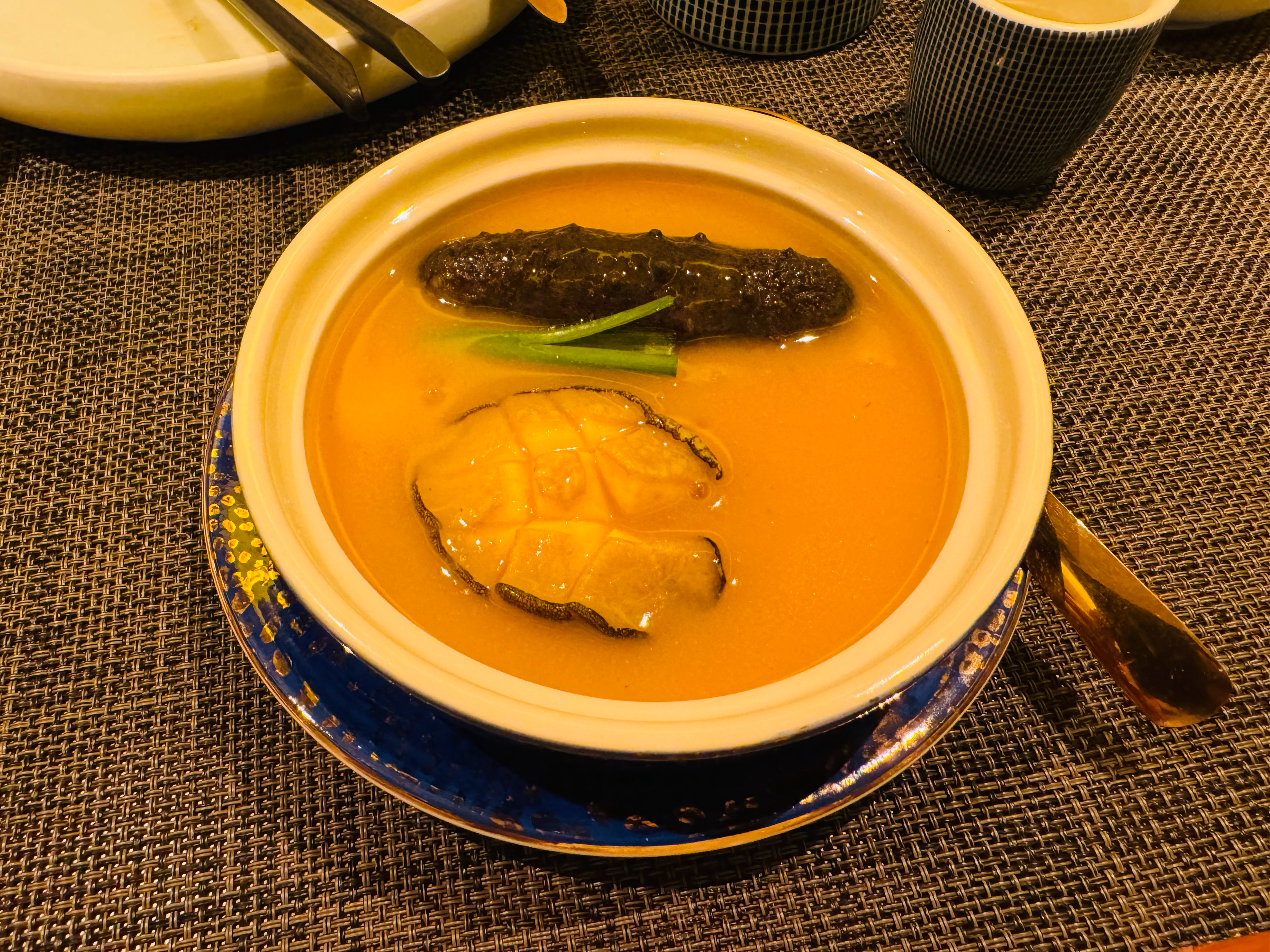 美酒遇知己 