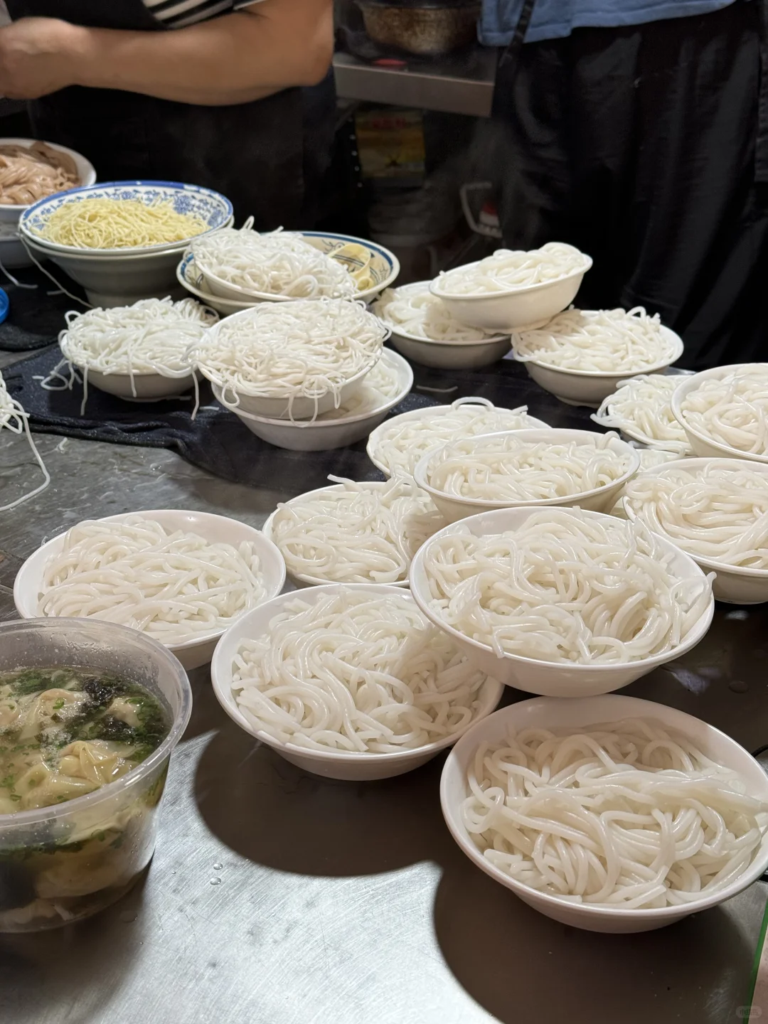 心目中昆明前三！！！肠旺米线！！！