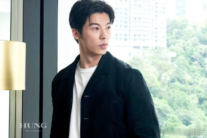 许光汉回应吻到翘脚有被许光汉给可爱的而且演技真的超细节的看得出来许光汉真的对待作