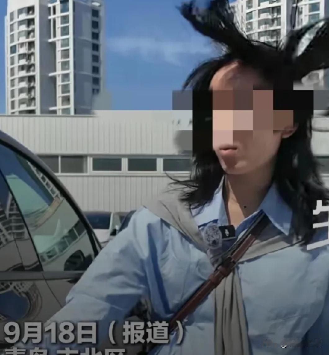 9月18日，山东青岛，女子买了一辆特斯拉，交付手续办到一半，车门突然被一男子撞毁
