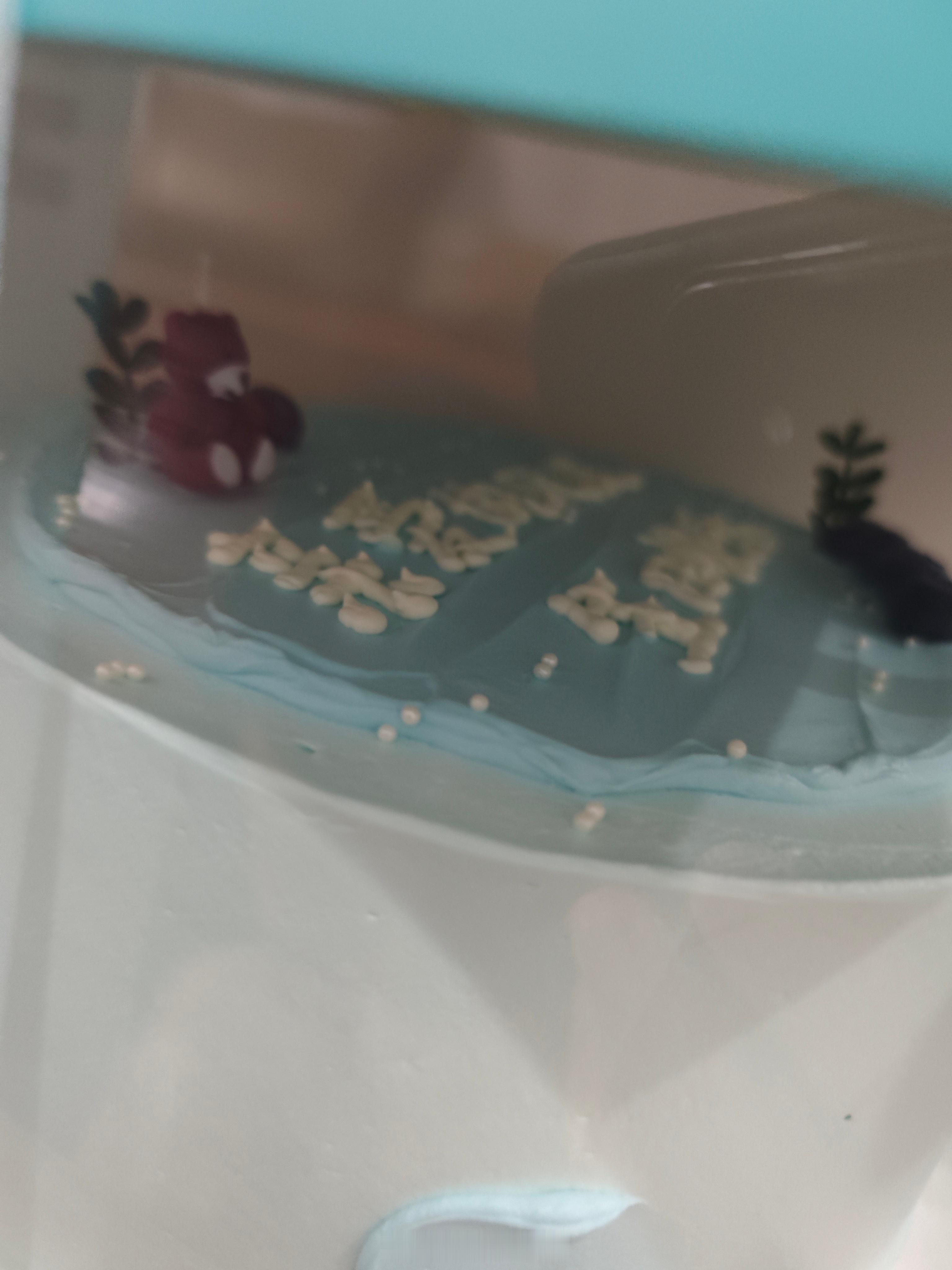 每天都觉得自己忙忙碌碌的又热又累的今天小宝子生日 他超级开心😁😁😁 