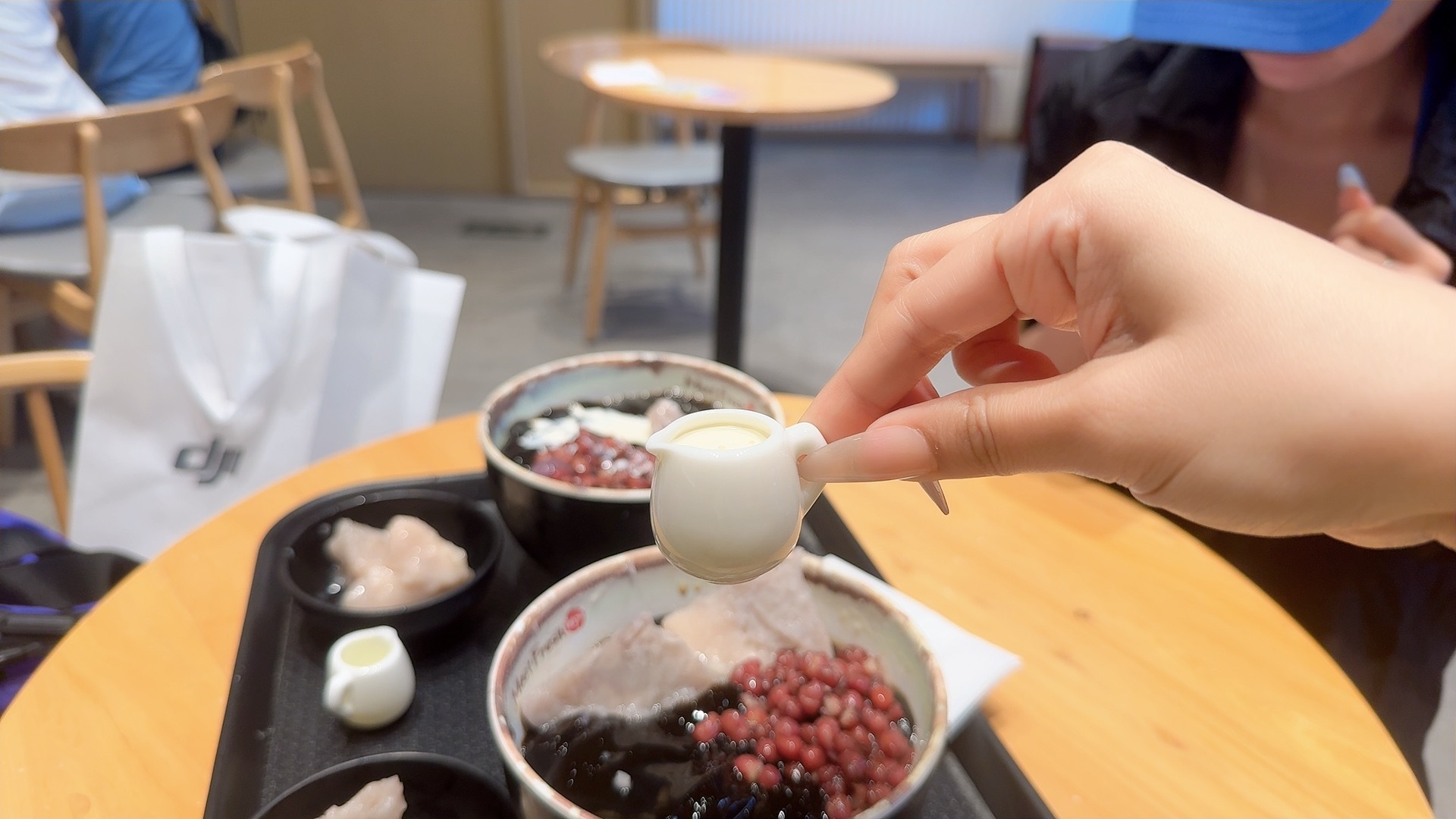 太喜欢这种小壶了[赢牛奶][赢牛奶][赢牛奶]尤其是淋下去的一瞬间感觉自己像小时