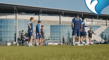 国足！请睁大眼睛！好好看看日本男足，现在是怎么练习抢圈的⭕️

近日，日本男足飞