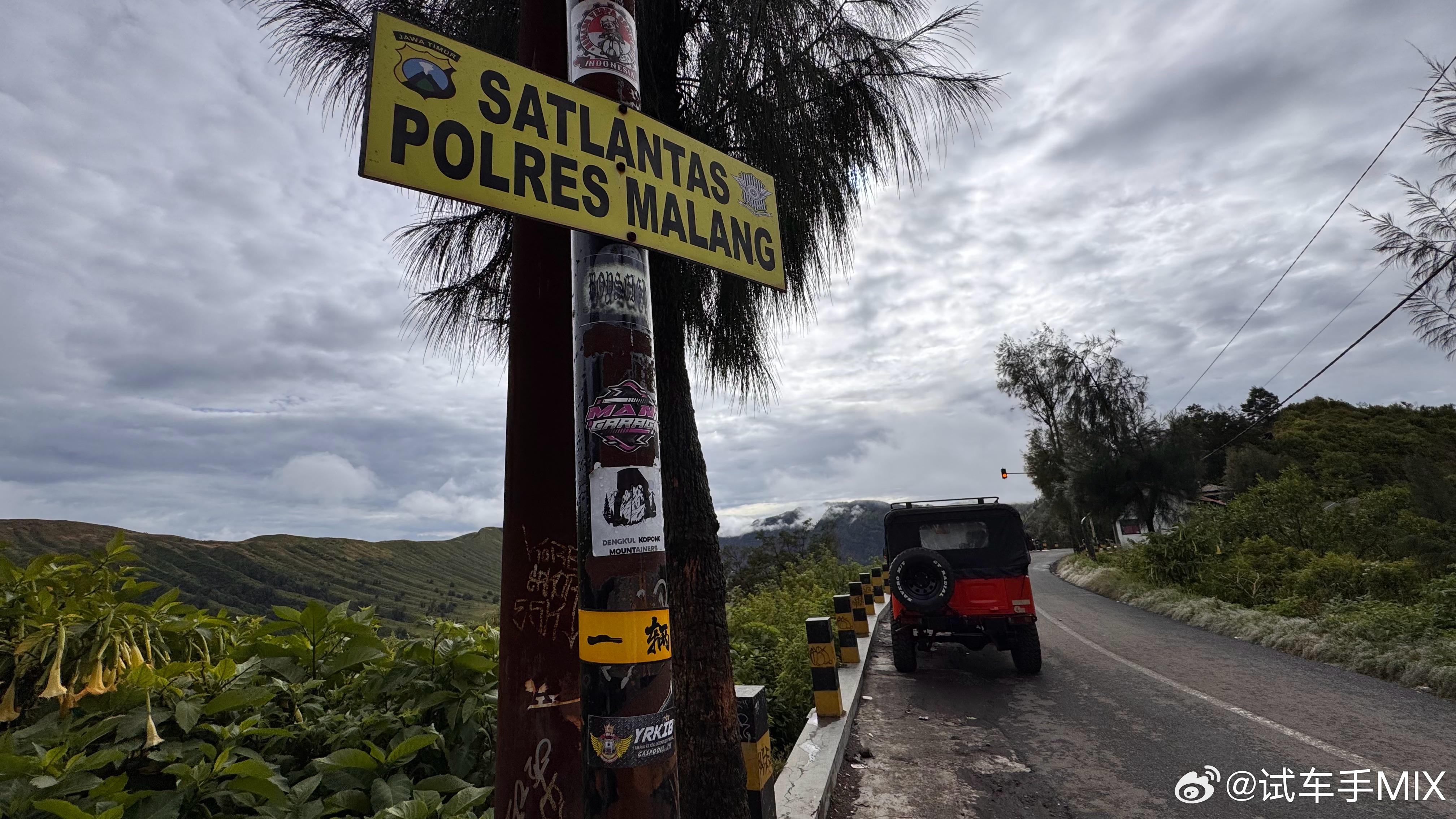 你发我丑照！还要覆盖我的贴纸最后我只可以亲手绑架你的JJ[并不简单] ​​​