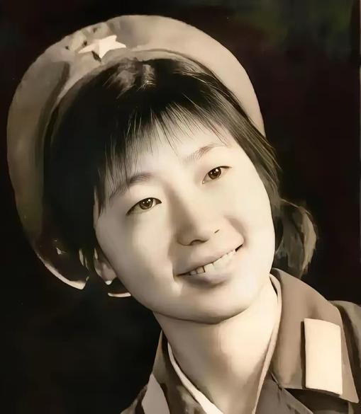 1952年，山东要往新疆送一万名女兵。调令上写得清楚：十六到二十八岁，未婚，天足