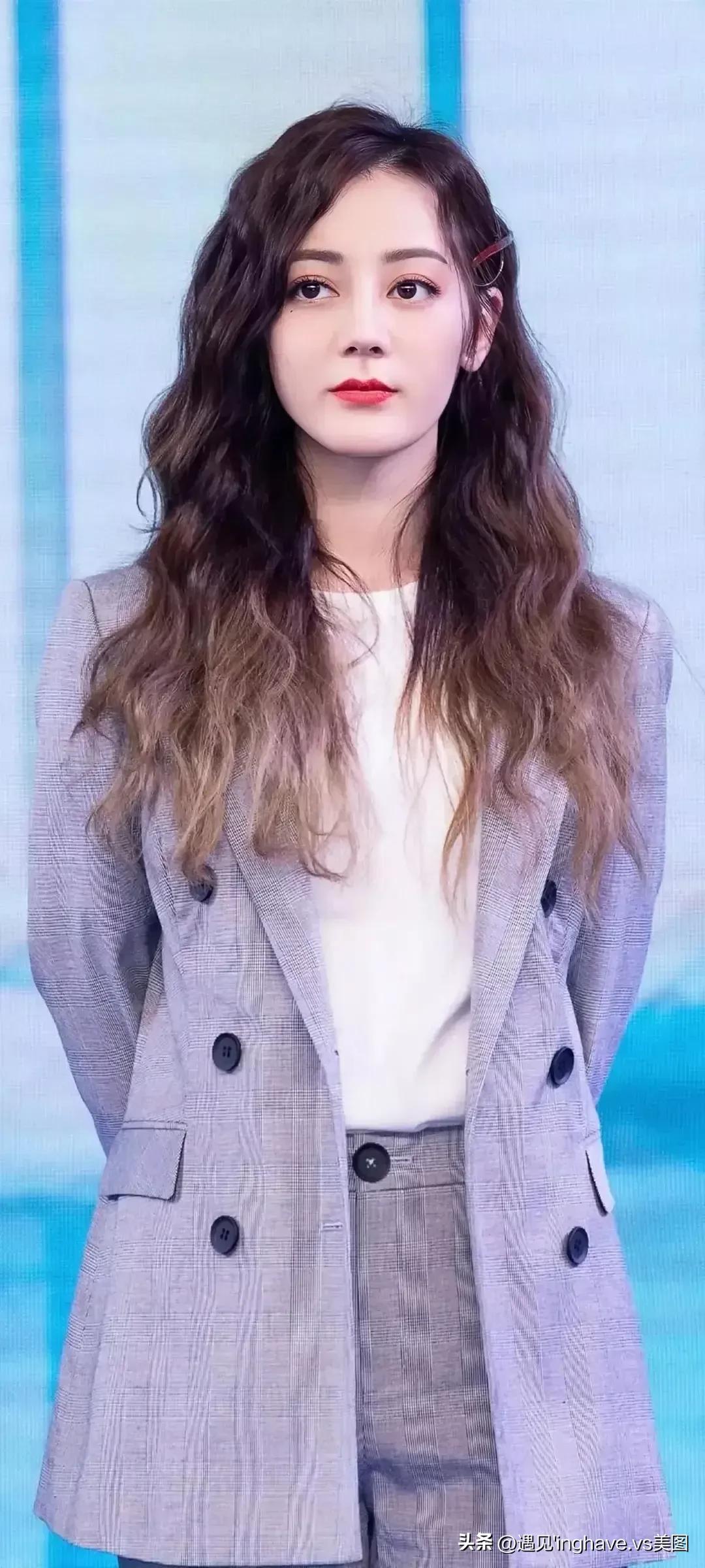 热巴大美女气质好